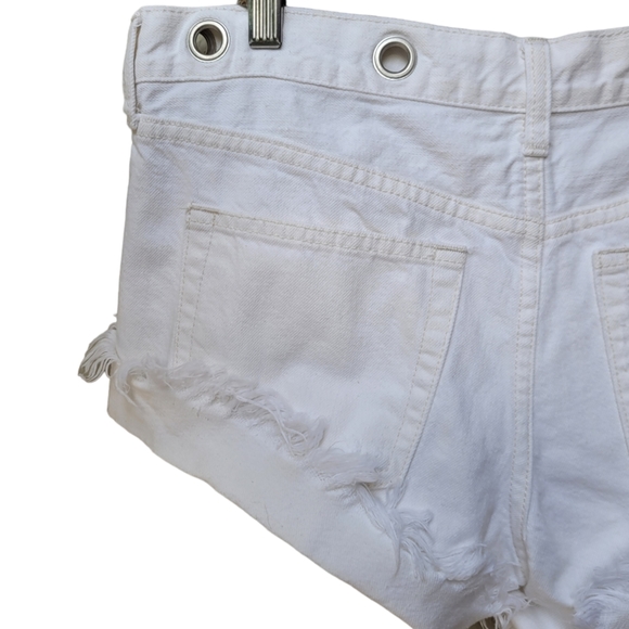 We the Free Distressed Grommet Denim Shorts Size 27 - Picture 6 of 16